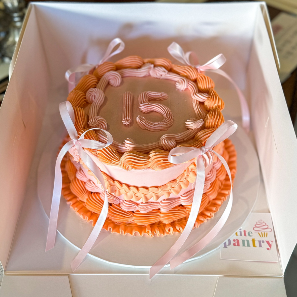 Round Vintage Cake