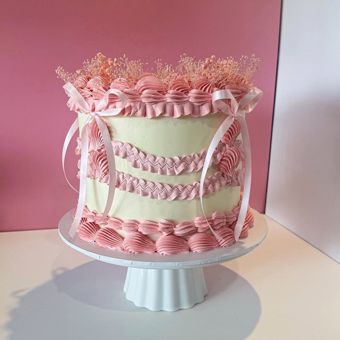 Round Vintage Cake