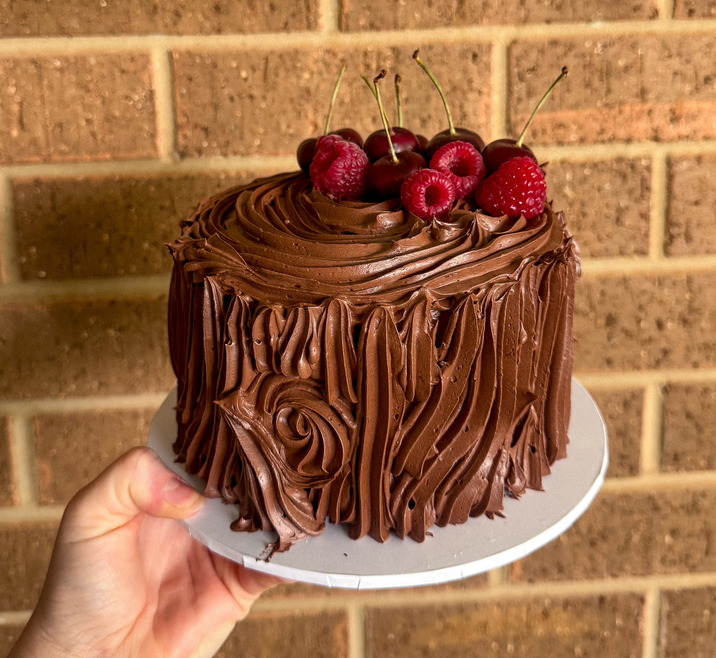 Merry little Yule log cake